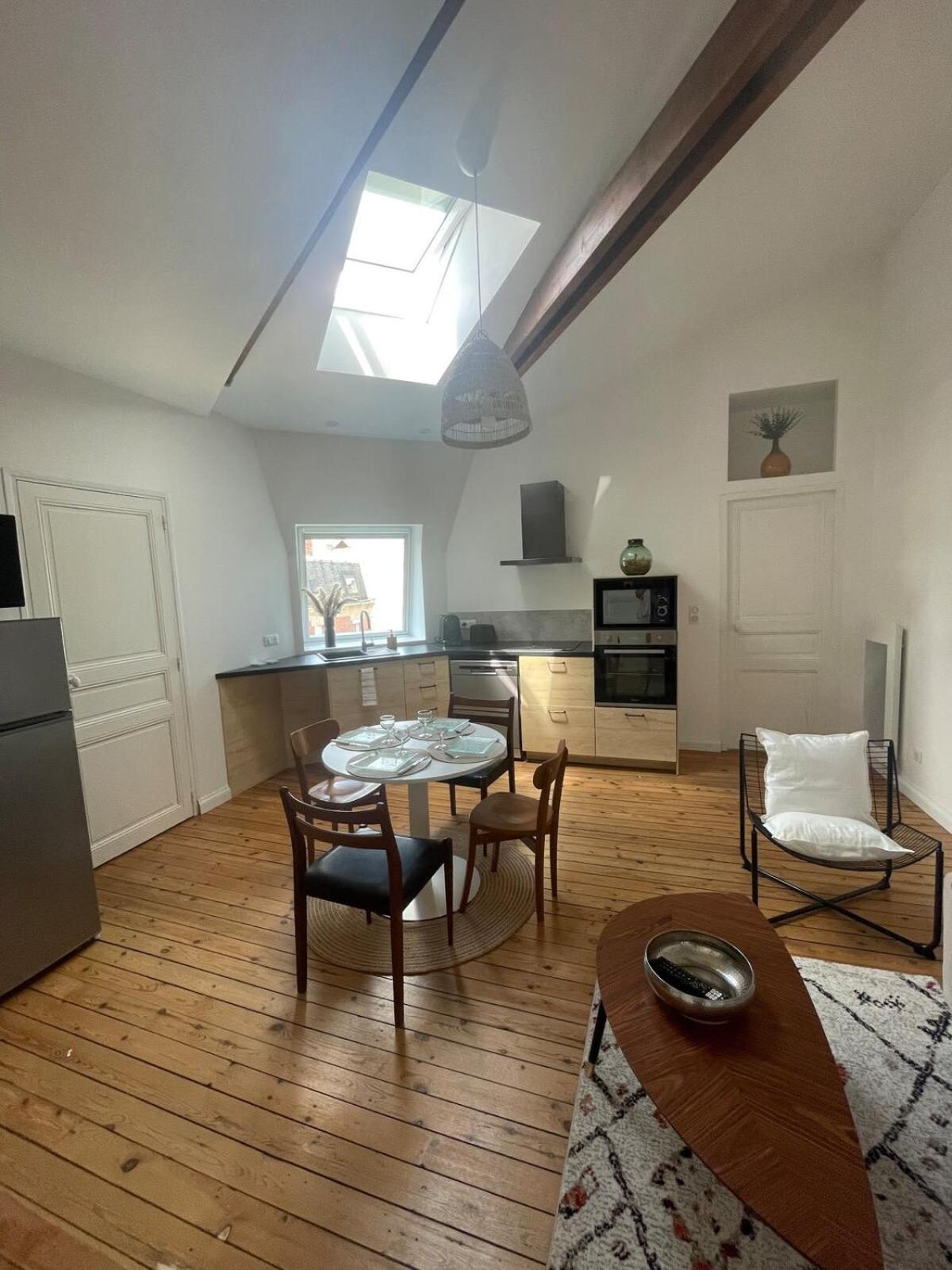L'Atelier- Appartement 2 Chambres Soissons Luaran gambar